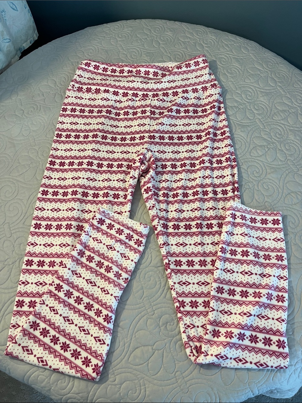 32 Degrees White and Red Fair Isle Women's Lounge Pajama Pants